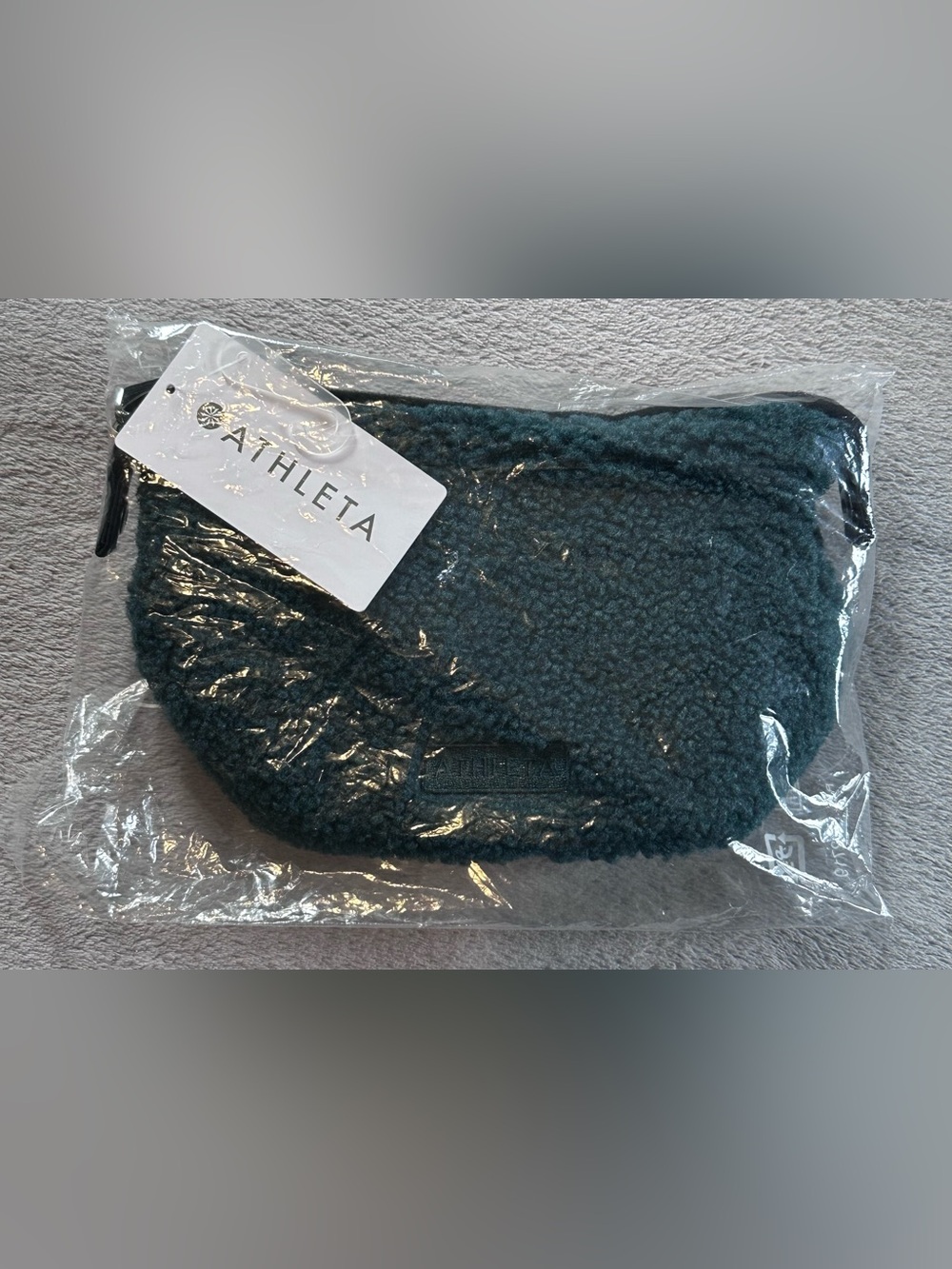 ATHLETA All About Sherpa Small Cosmetic Pouch/ Color: Pine/ NWT